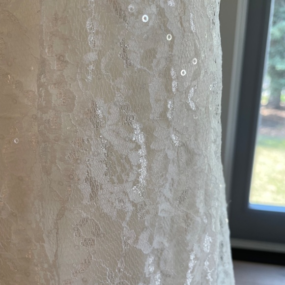 Wedding Dress - Picture 5 of 8